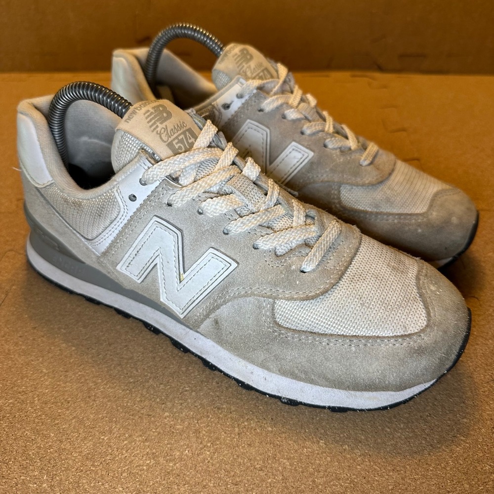 New Balance 574 Classic Sneakers Mens 8 Grey ML574EVW Low Top Suede Mesh Shoes